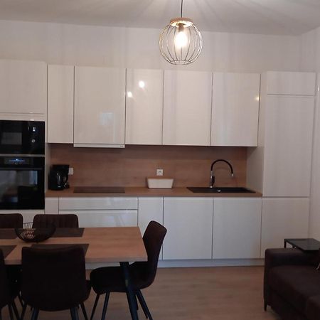 Apartments Batur Zara Esterno foto